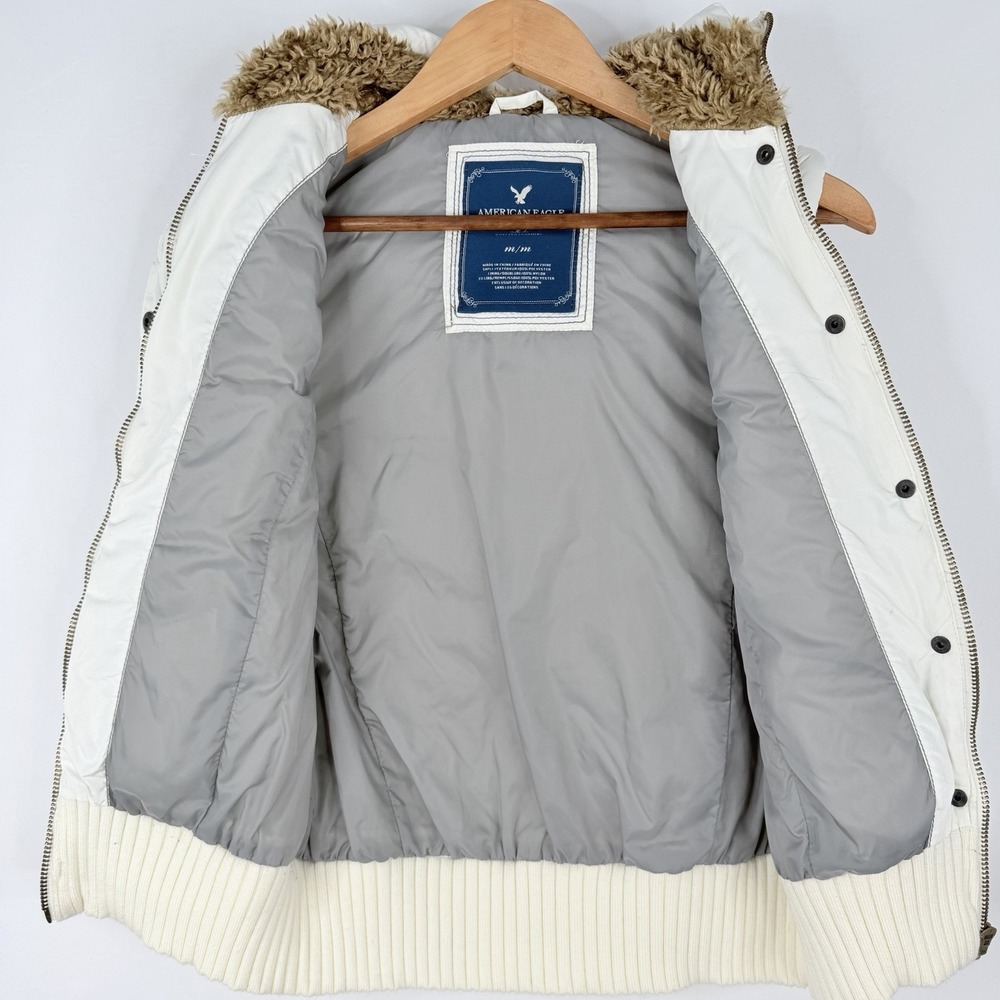 American Eagle Women's Vest Outfitters Hooded‎ Puffer  Full Zip & Snap Button M